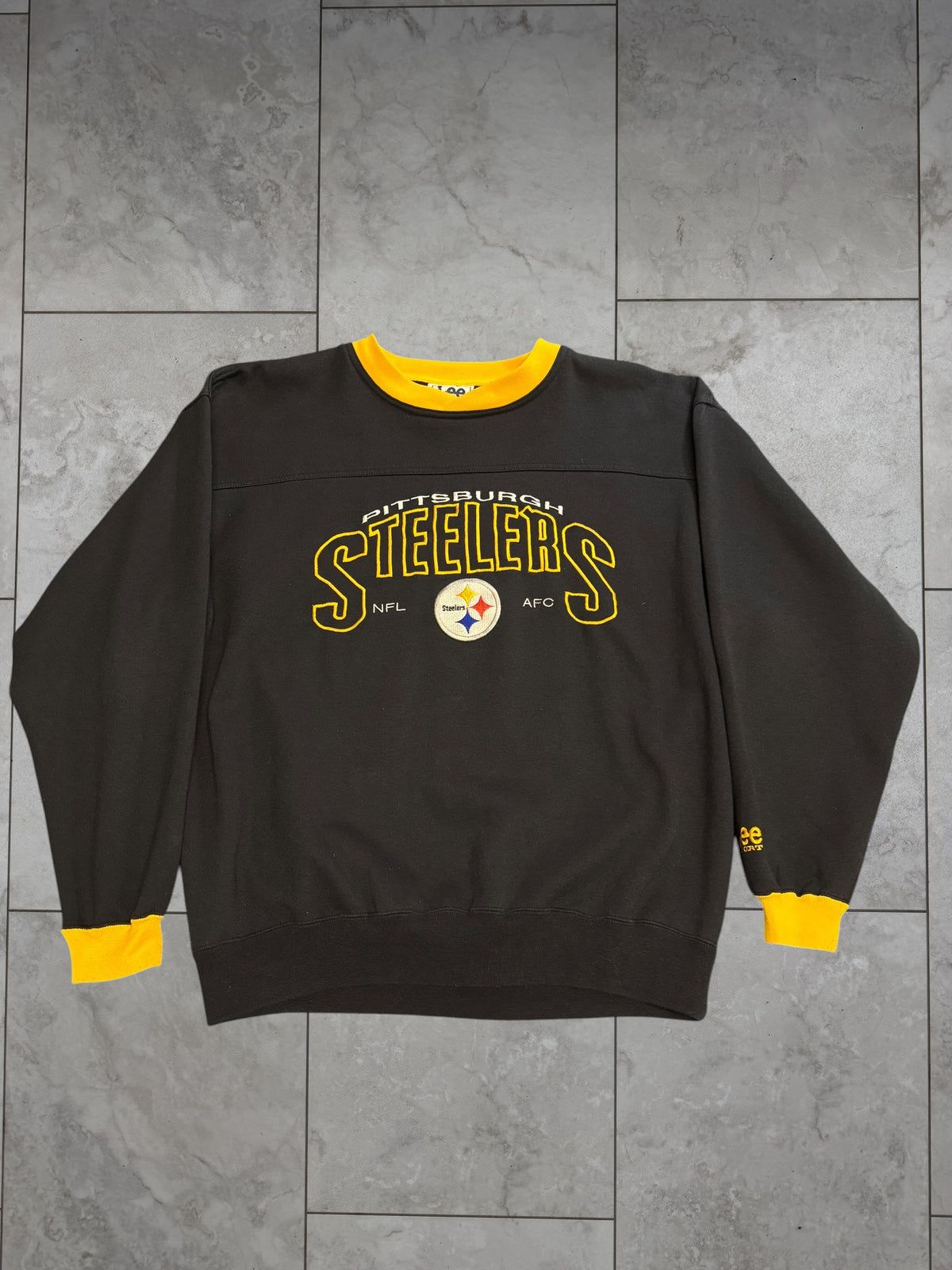 (M) Vintage 90's Steelers Embroidered Crewneck