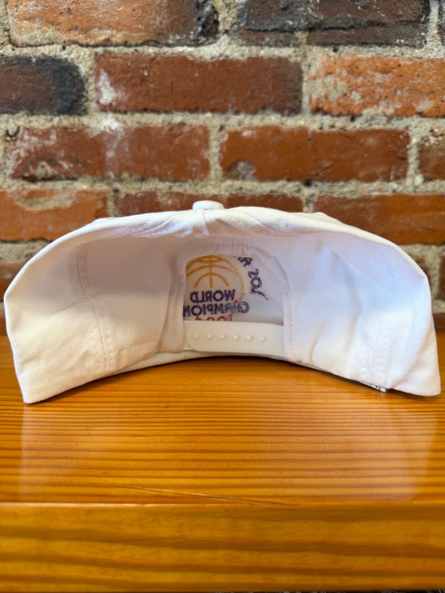 1988 Los Angeles Lakers NBA World Champions Hat - NEW
