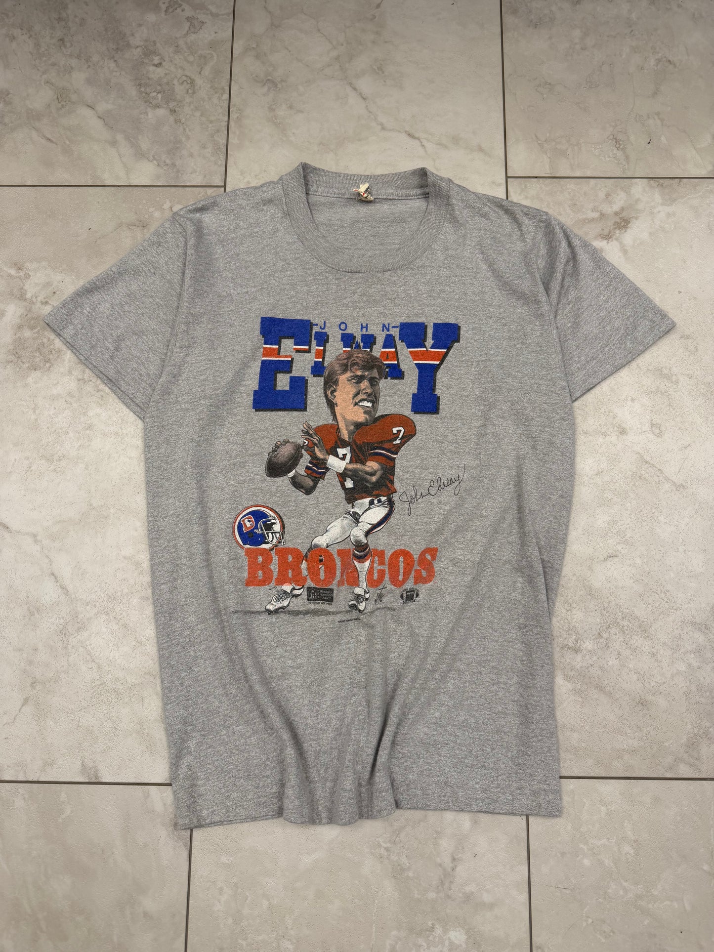 (S) 1987 John Elway Broncos Graphic Tee