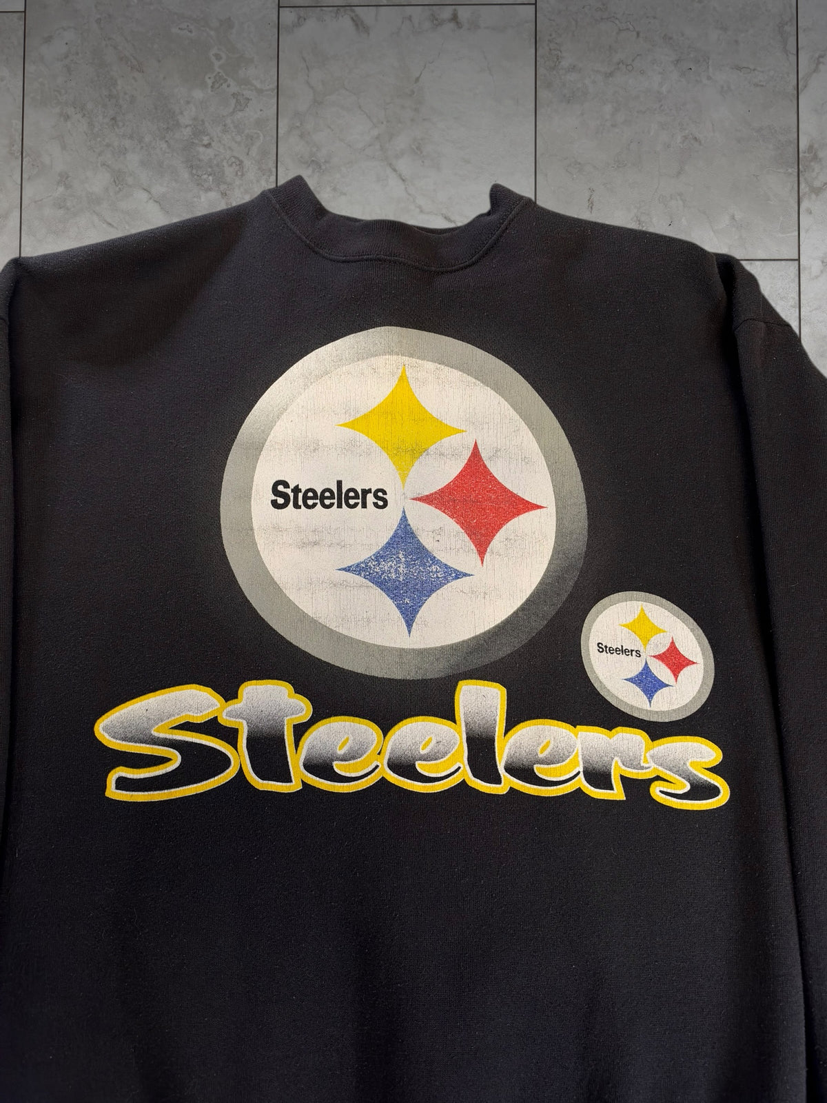 (L/XL) Vintage 90's Steelers Graphic Crewneck