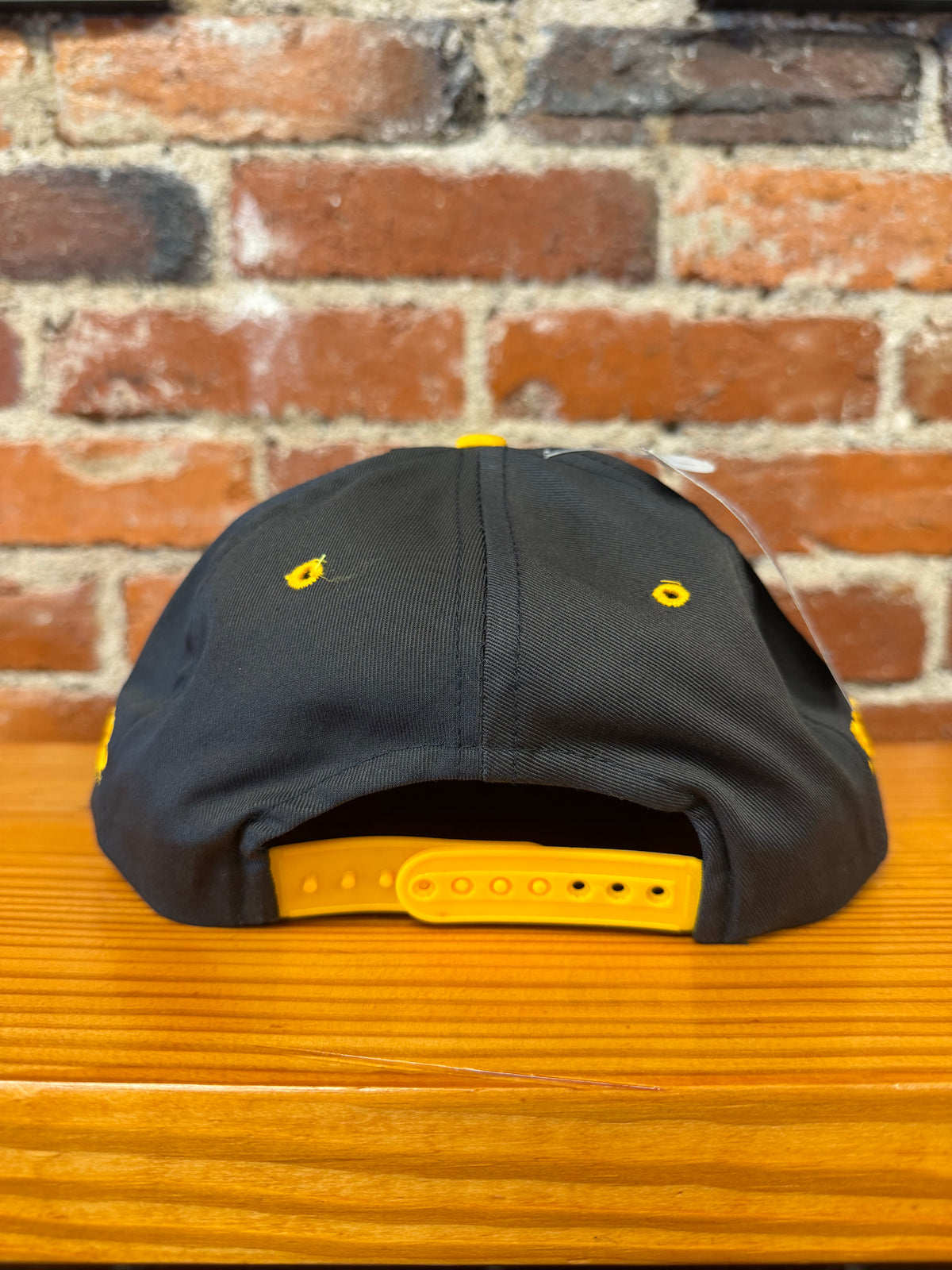 Vintage Steelers Triple Embroidered Team NFL Snapback Hat (Brand New)