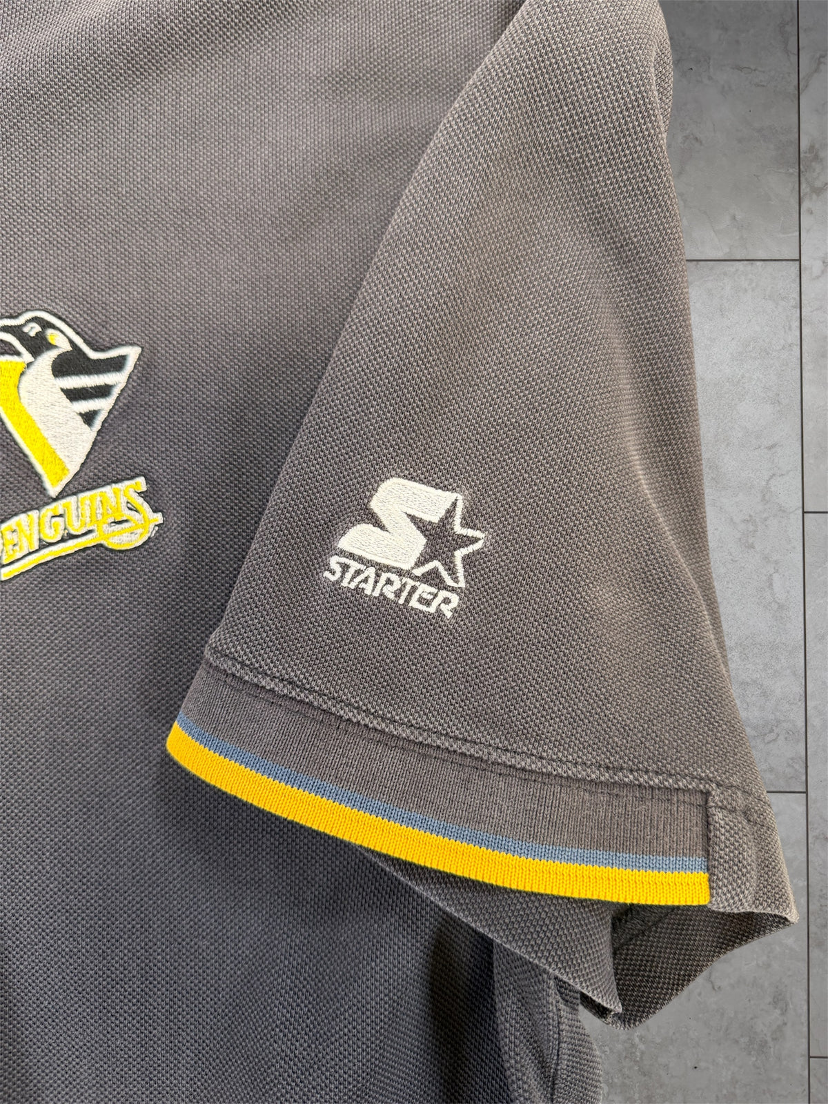 (L) Vintage 90’s Penguins Embroidered Starter Polo Shirt