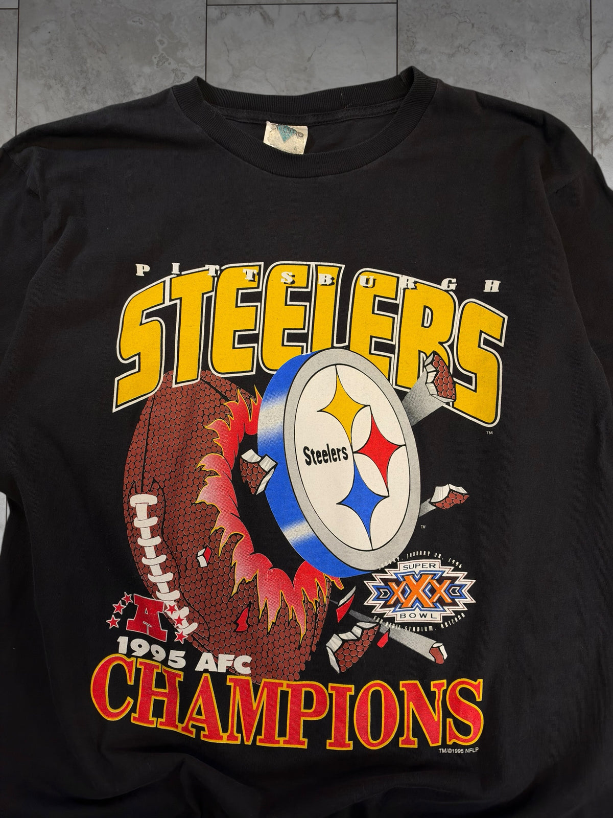 (L) 1995 Steelers AFC Champions Explosion Graphic Tee