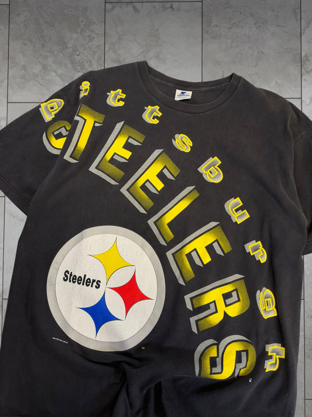 (L) 1993 Steelers Arch Full Print Starter Graphic Tee