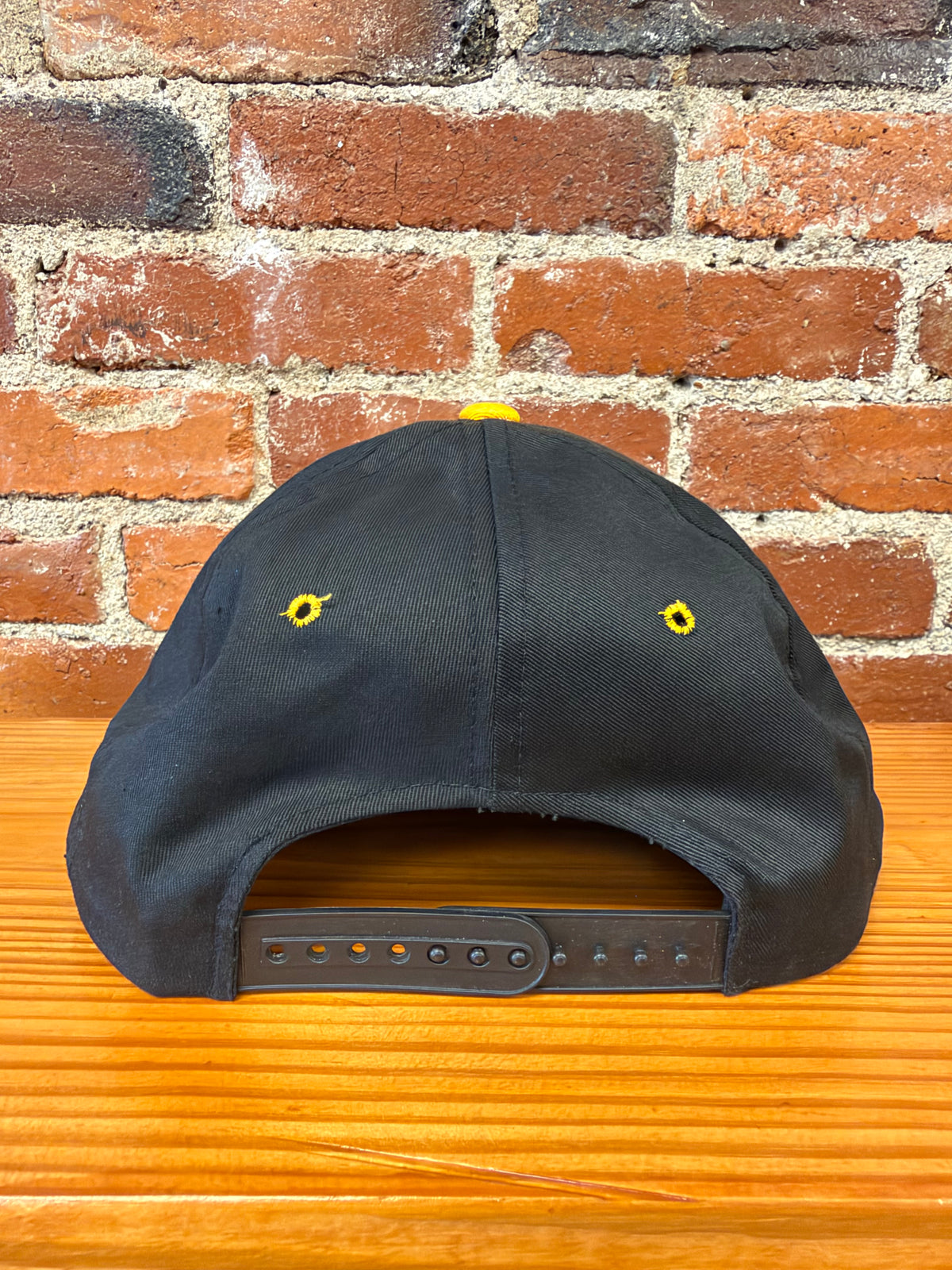 Vintage Steelers Embroidered Logo Snapback Hat (Brand New)
