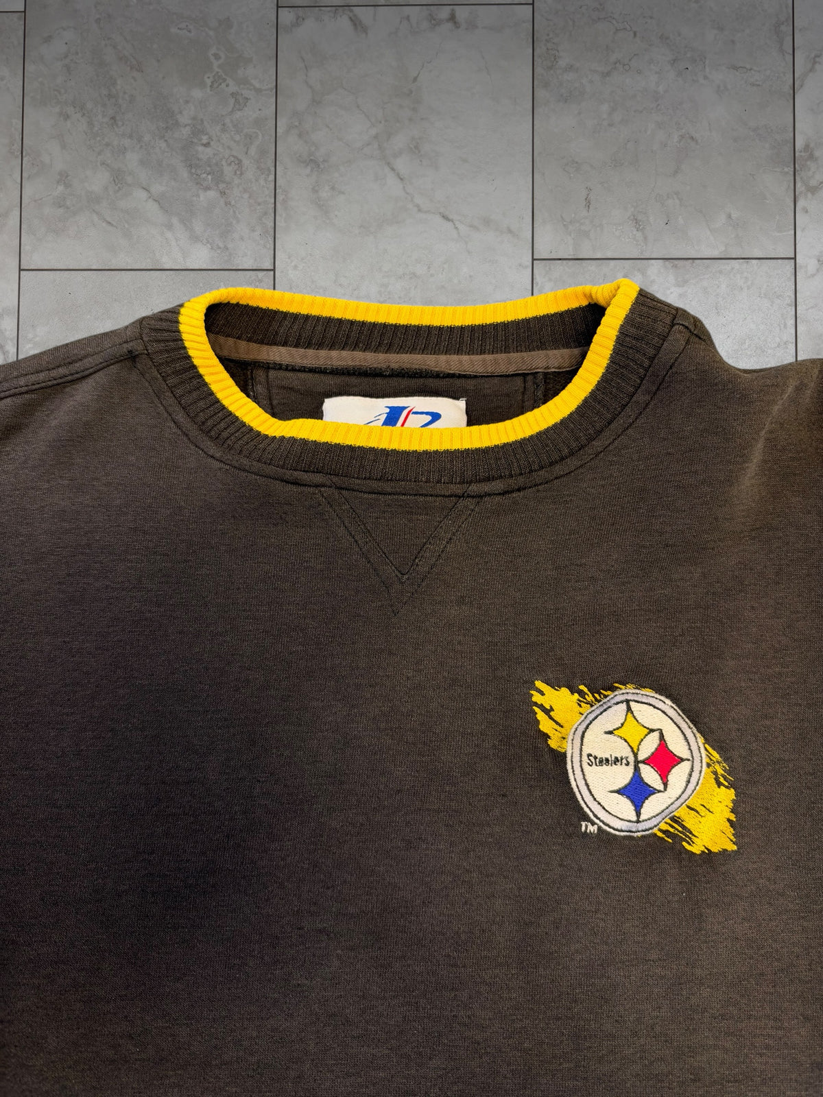 (XL) Vintage Steelers Embroidered Logo Athletic Crewneck