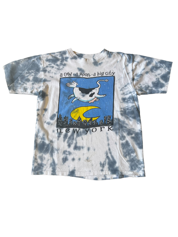 (M) Vintage New York • a cow • a moon • a big city  tee