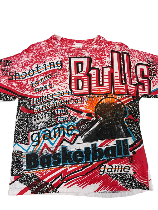 (S/M) Vintage Chicago Bulls All Over Print Tee