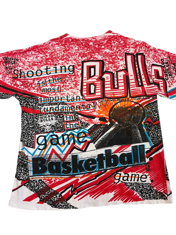(S/M) Vintage Chicago Bulls All Over Print Tee